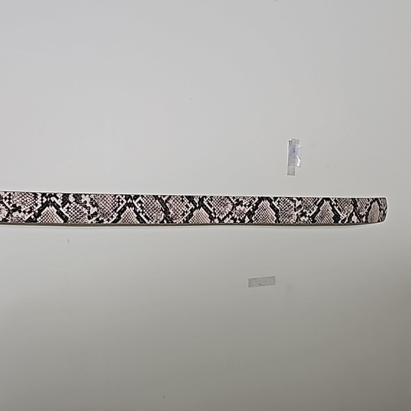 Kohl's Reptile Print Women's Belt 40" long Size M - Picture 6 of 7